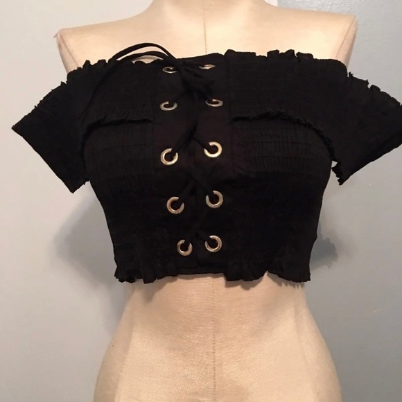 NWT Boohoo Shirred Lace Up Crop Top - Picture 4 of 7